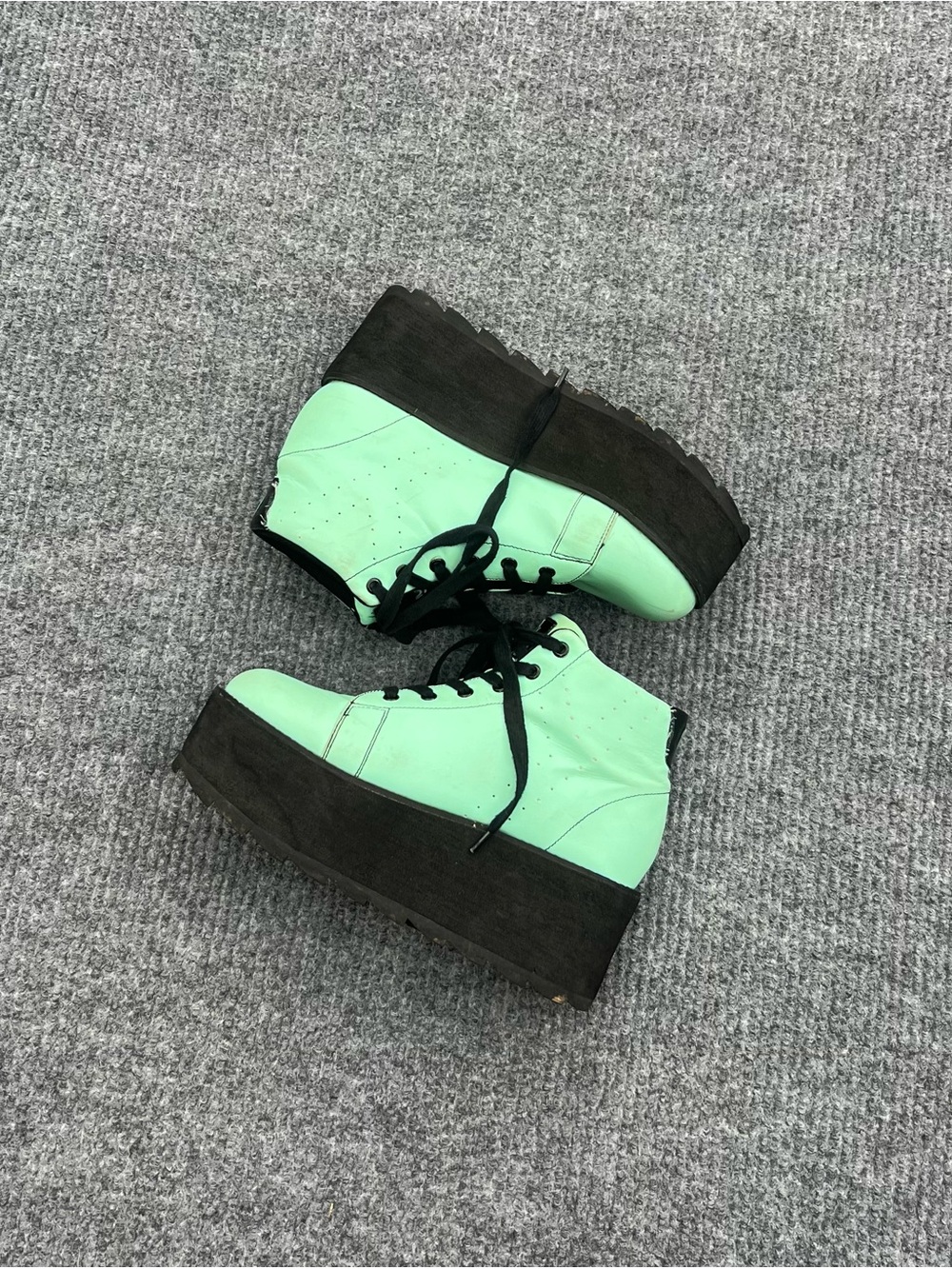 YRU Glow In The Dark Creepers
